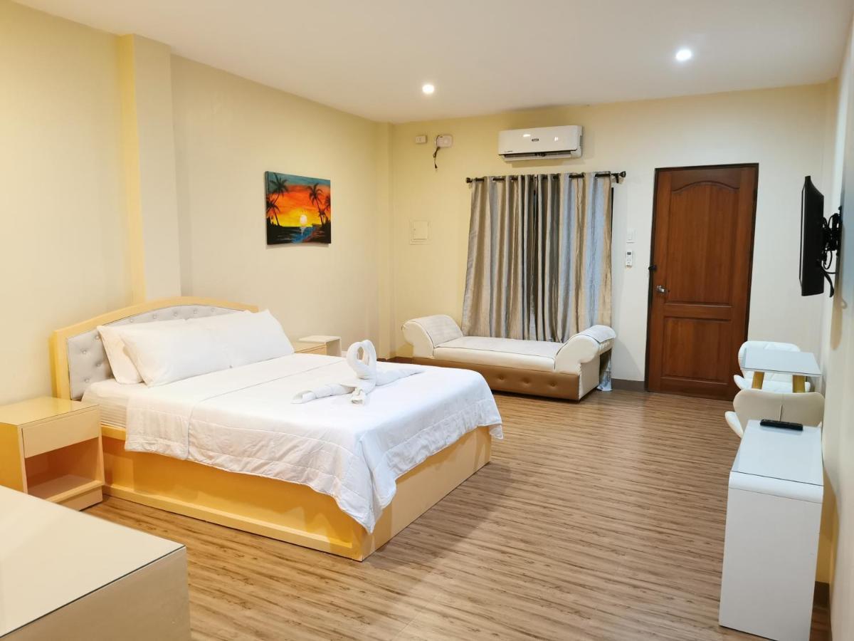 Acrige Apartelle 2-4 Pax Queen @ Heart Of Bogo City Banban Bagian luar foto